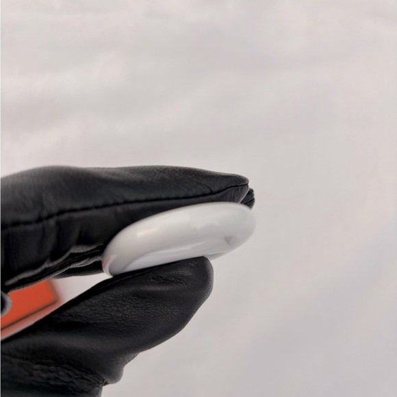 Hermes White Enamel Chaine d’Ancre Scarf 90 Ring with Box (Excellent Condition) - Picture 9 of 10